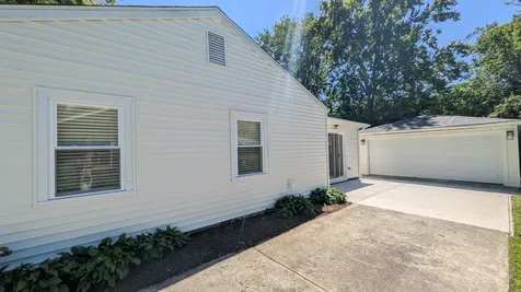 527 Sehring Street Joliet IL 60436