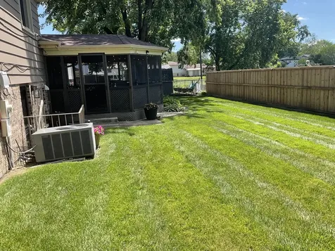 246 South Ingleside Avenue Glenwood IL 60425