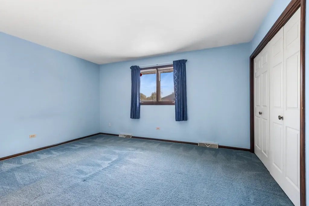 11852 Oregon Trail Orland Park IL 60467