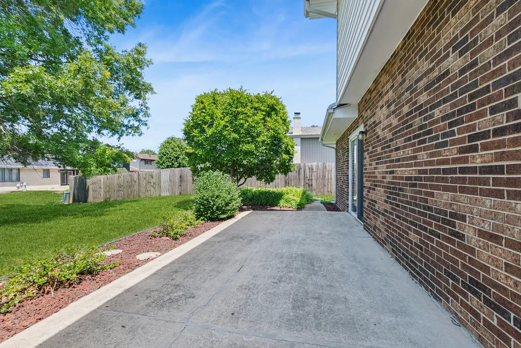 11852 Oregon Trail Orland Park IL 60467