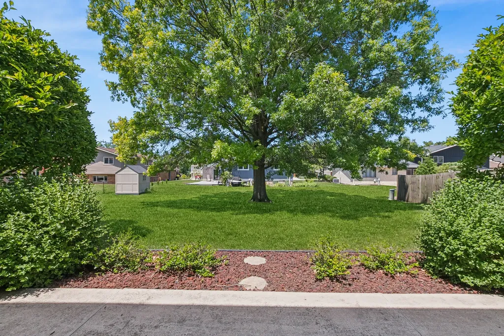 11852 Oregon Trail Orland Park IL 60467