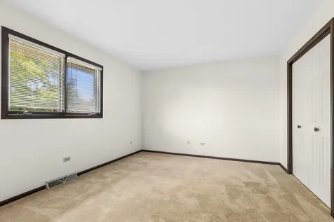 11852 Oregon Trail Orland Park IL 60467
