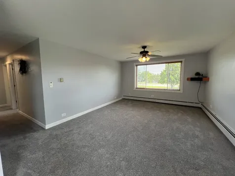 1880 Bonnie Lane Hoffman Estates IL 60169