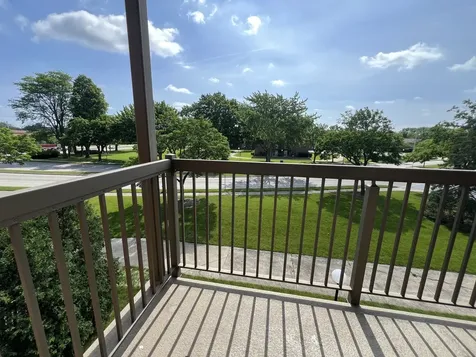 1880 Bonnie Lane Hoffman Estates IL 60169