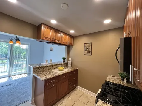 1880 Bonnie Lane Hoffman Estates IL 60169