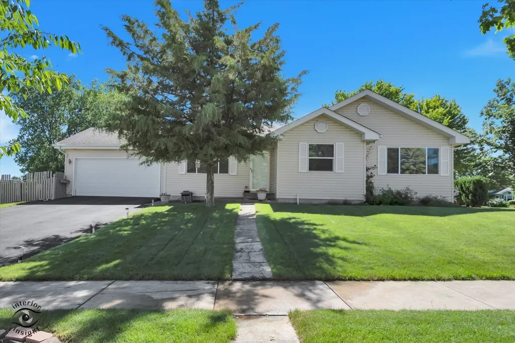 930 Meadowbrook Road Elwood IL 60421