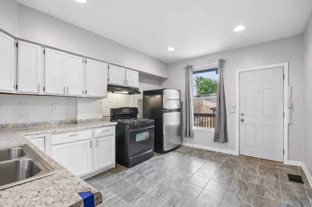 1914 South Hamlin Avenue Chicago IL 60623