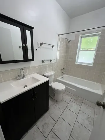 2724 West Chicago Avenue Chicago IL 60622