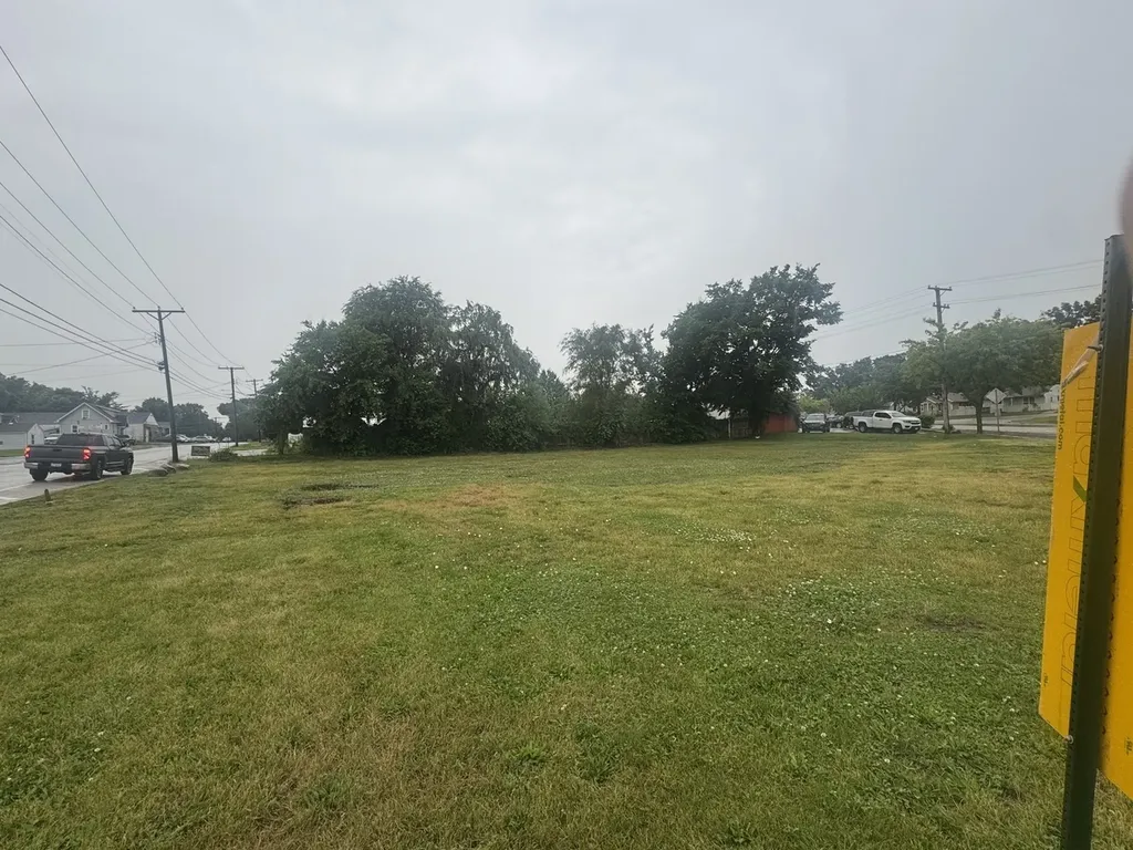 15 Hill Avenue Aurora IL 60505