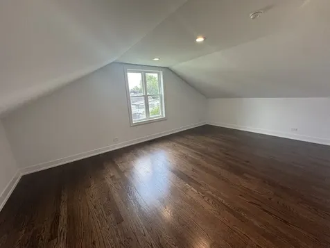 6939 West 95th Place Oak Lawn IL 60453