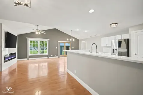 15744 Cove Circle Plainfield IL 60544