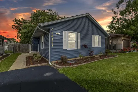 16713 Highview Avenue Orland Hills IL 60487