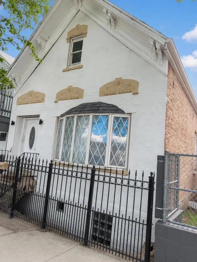 1439 West 16th Street Chicago IL 60608