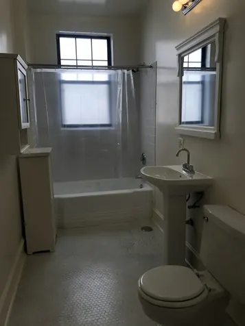 1124 West Pratt Boulevard Chicago IL 60626