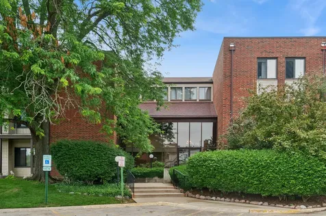 3070 Pheasant Creek Drive Northbrook IL 60062