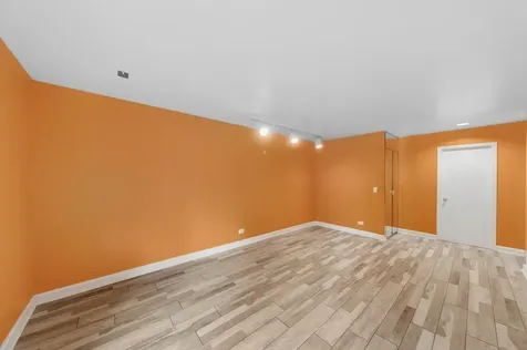 3070 Pheasant Creek Drive Northbrook IL 60062