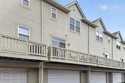 0S070 Lee Court Winfield IL 60190