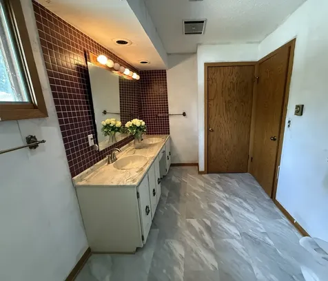 203 South Whitehead Street Tolono IL 61880