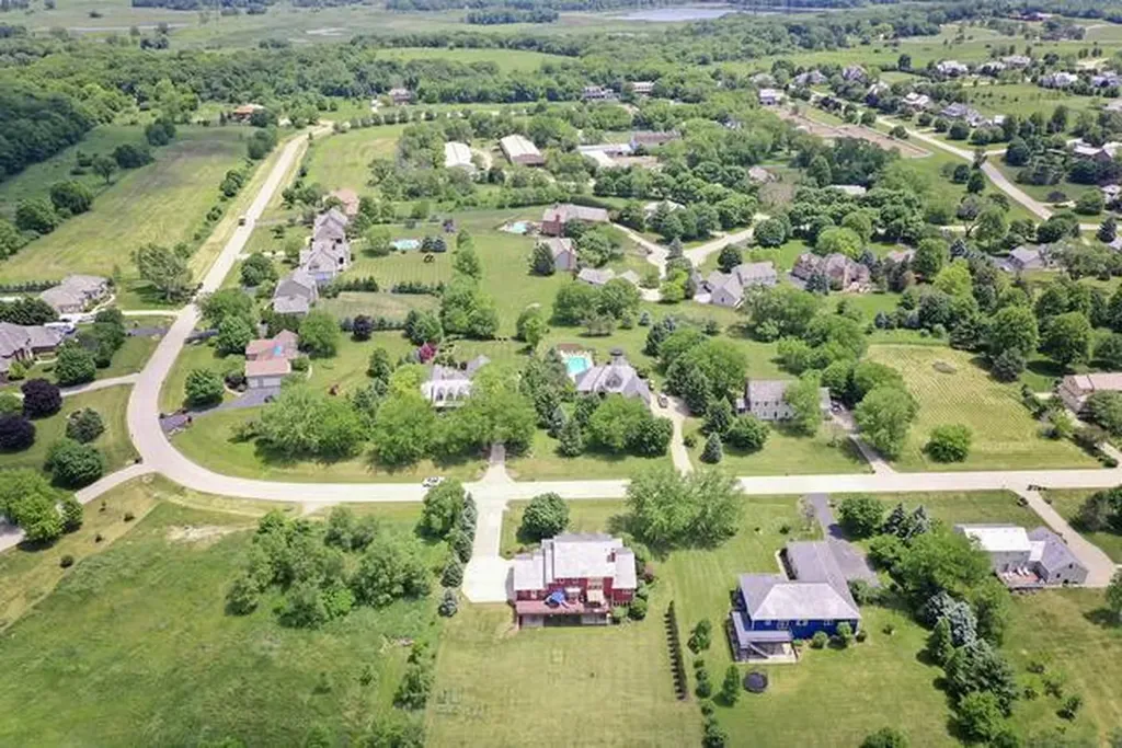 415 Laurine Court Spring Grove IL 60081