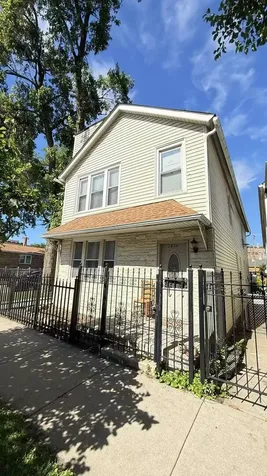 3824 South Sacramento Avenue Chicago IL 60632