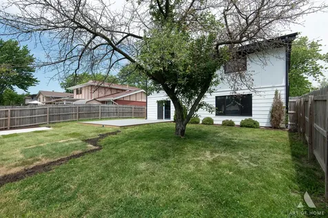 214 Cambridge Lane Bloomingdale IL 60108