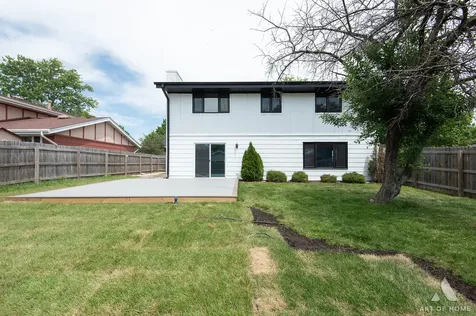 214 Cambridge Lane Bloomingdale IL 60108
