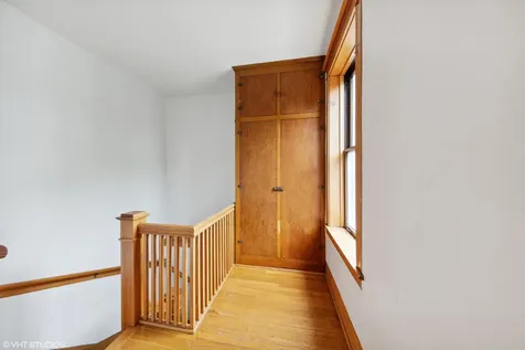 4247 West Melrose Street Chicago IL 60641