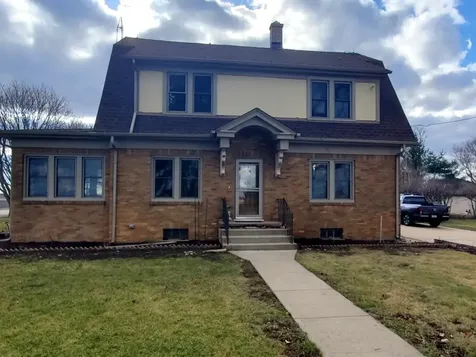 310 Genoa Road Genoa IL 60135