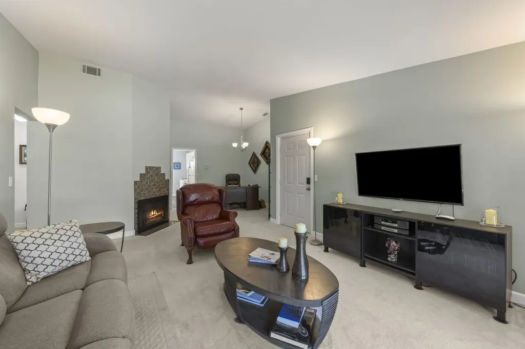 1714 South Washington Street Naperville IL 60565