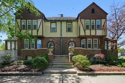 6948 35 Street Berwyn IL 60402