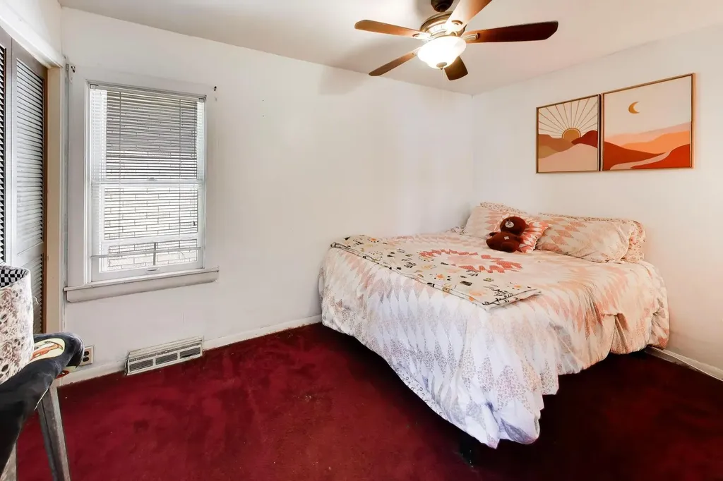 539 West 44th Street Chicago IL 60609