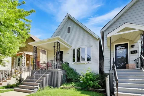 539 West 44th Street Chicago IL 60609
