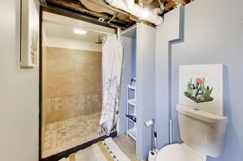 539 West 44th Street Chicago IL 60609