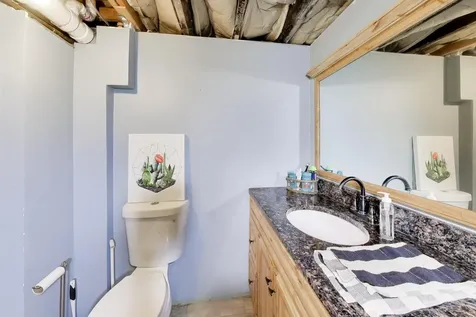 539 West 44th Street Chicago IL 60609