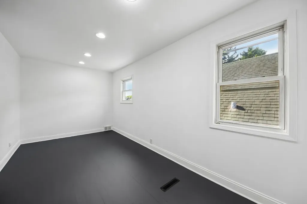 3121 North Nottingham Avenue Chicago IL 60634