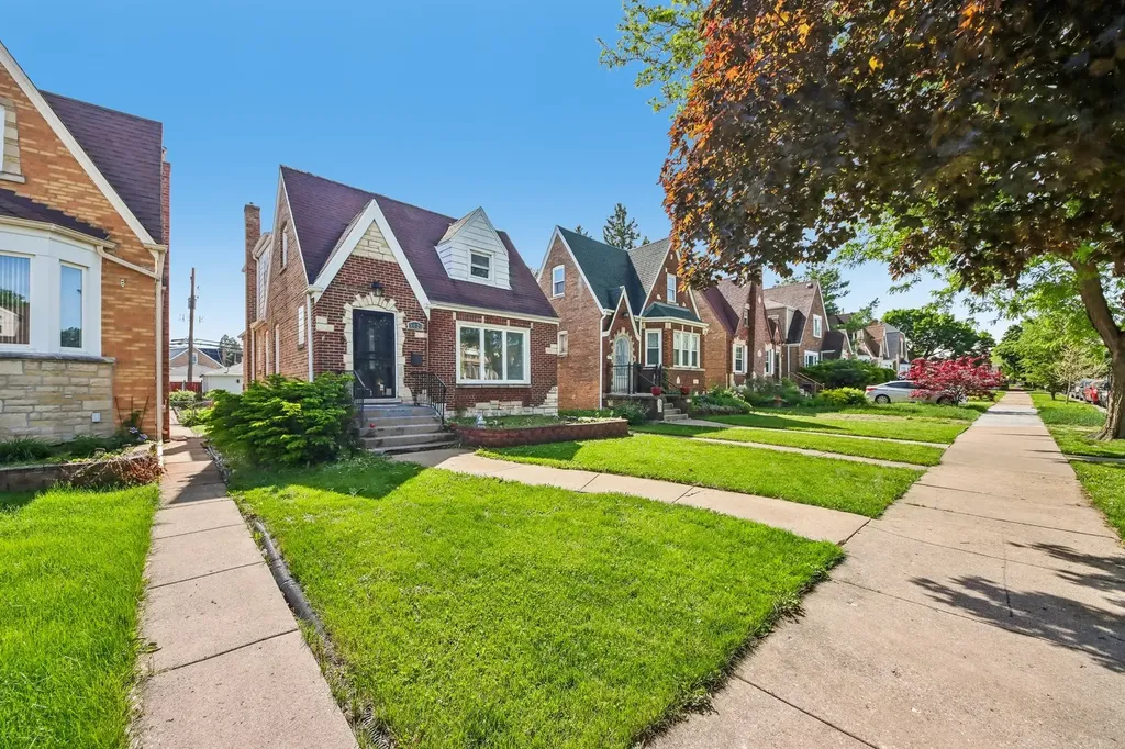 3121 North Nottingham Avenue Chicago IL 60634