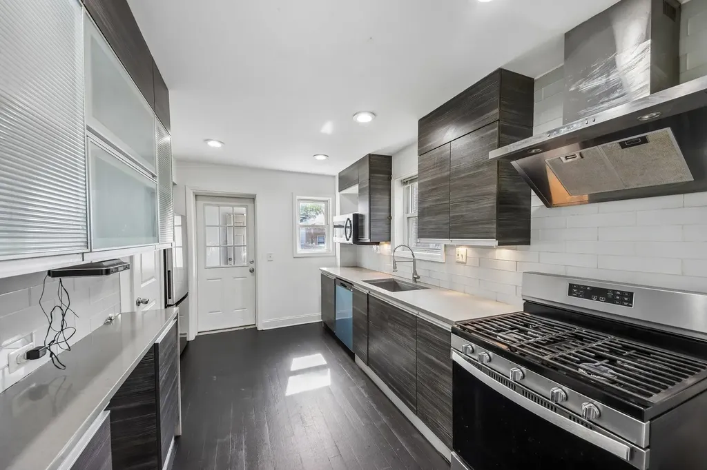 3121 North Nottingham Avenue Chicago IL 60634