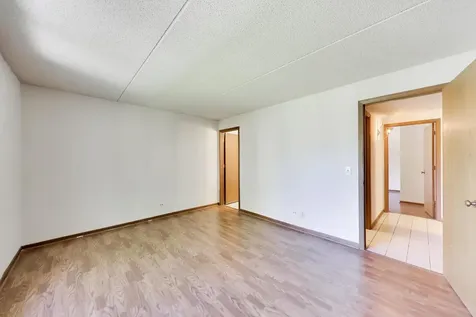 6430 West Belle Plaine Avenue Chicago IL 60634