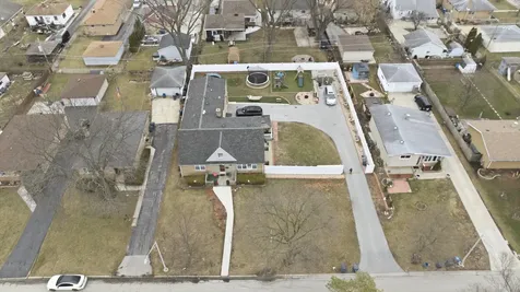 29 South Iowa Avenue Addison IL 60101