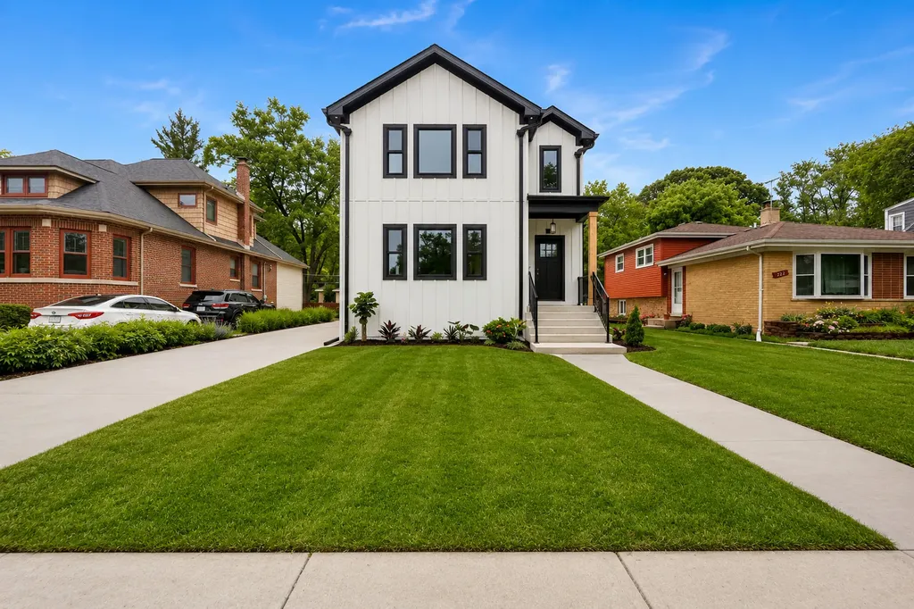 218 North Park Avenue Lombard IL 60148