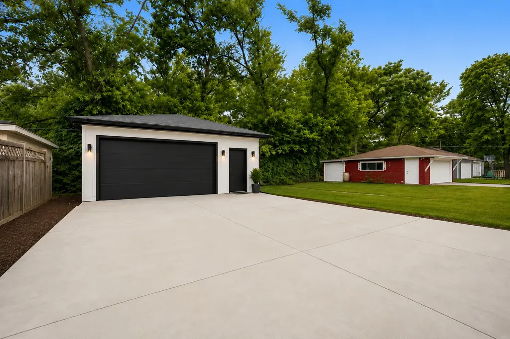 218 North Park Avenue Lombard IL 60148