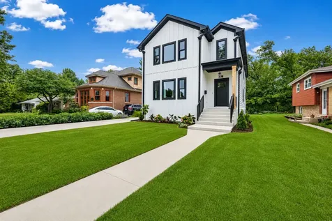 218 North Park Avenue Lombard IL 60148