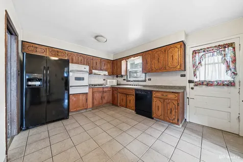 9304 Meade Avenue Oak Lawn IL 60453