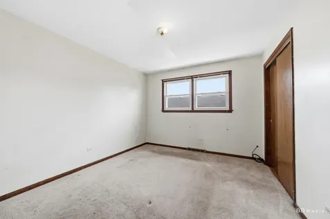 9304 Meade Avenue Oak Lawn IL 60453