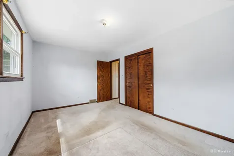 9304 Meade Avenue Oak Lawn IL 60453
