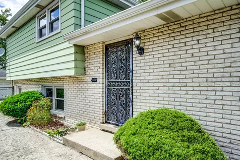 9304 Meade Avenue Oak Lawn IL 60453