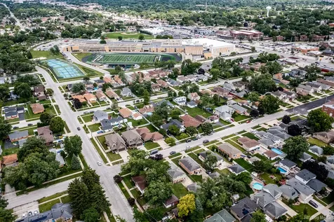 9304 Meade Avenue Oak Lawn IL 60453