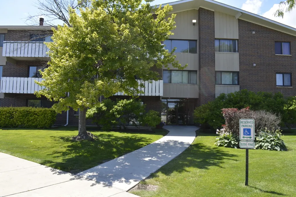 1000 Bayside Drive Palatine IL 60074