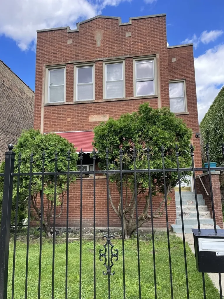1755 North Meade Avenue Chicago IL 60639