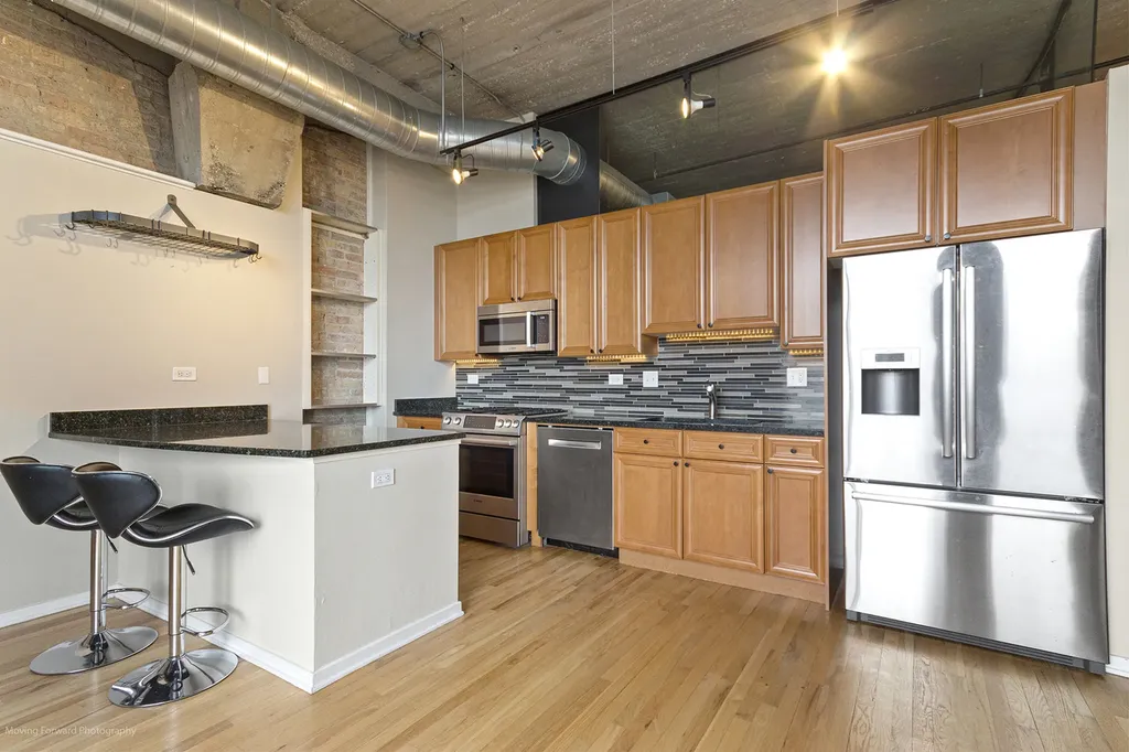 900 North Kingsbury Street Chicago IL 60610